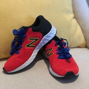 New Balance Kids Red & Black Sneakers with Blue Laces